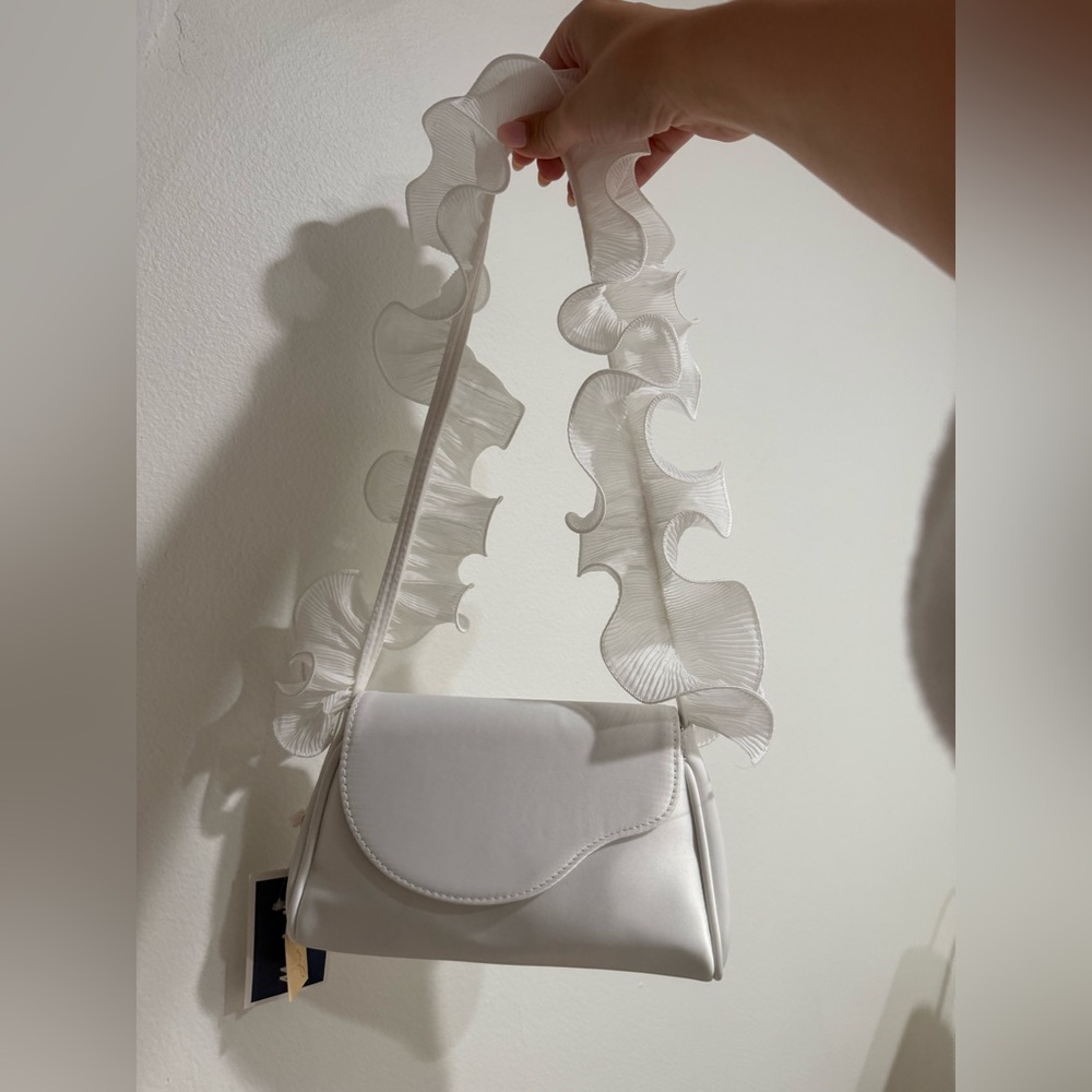 Jewel Badgley Mischka White Bag with Ruffled Strap